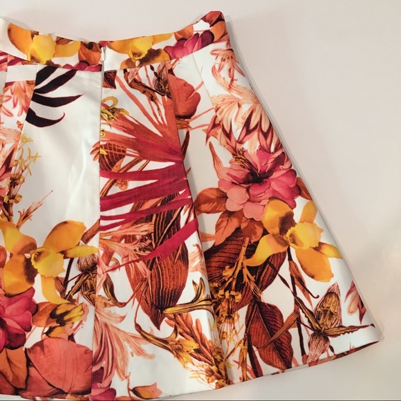Cameo the label stepping stone skirt tropic NWT M - Picture 4 of 5